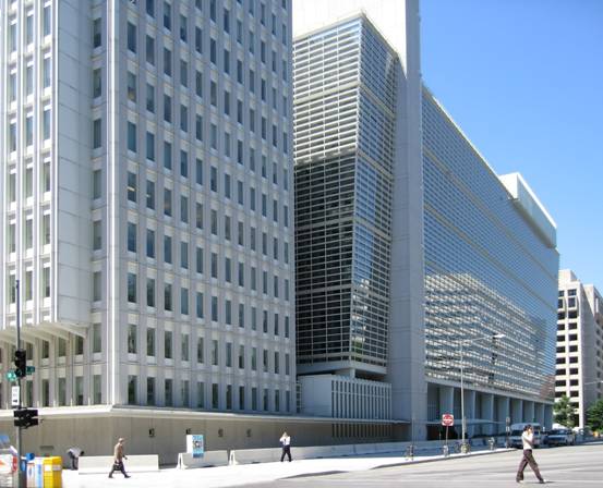 S:\triplea_resources\DP_topic_packs\economics\glossary\images\World_Bank_building_at_Washington.jpg