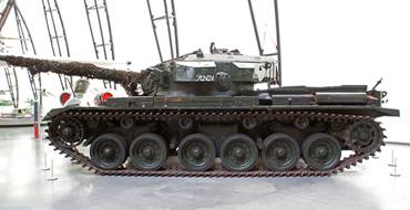 S:\triplea_resources\DP_topic_packs\economics\student_topic_packs\media_microeconomics\images\Centurion_Tank.jpg